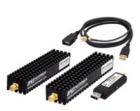 USB-controlled Phase Locked Loop (PLL) frequency synthesizers